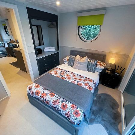 Lady Florence, Maidstone A Unique River Boat With Castle Views Apartment Bagian luar foto